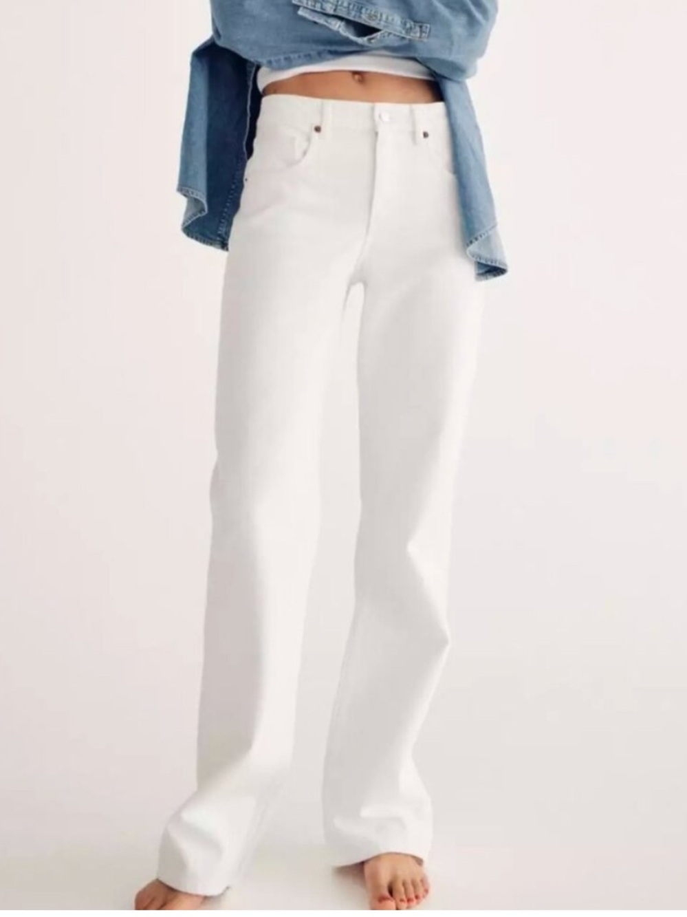 Zara High-Rise Straight Jeans in White